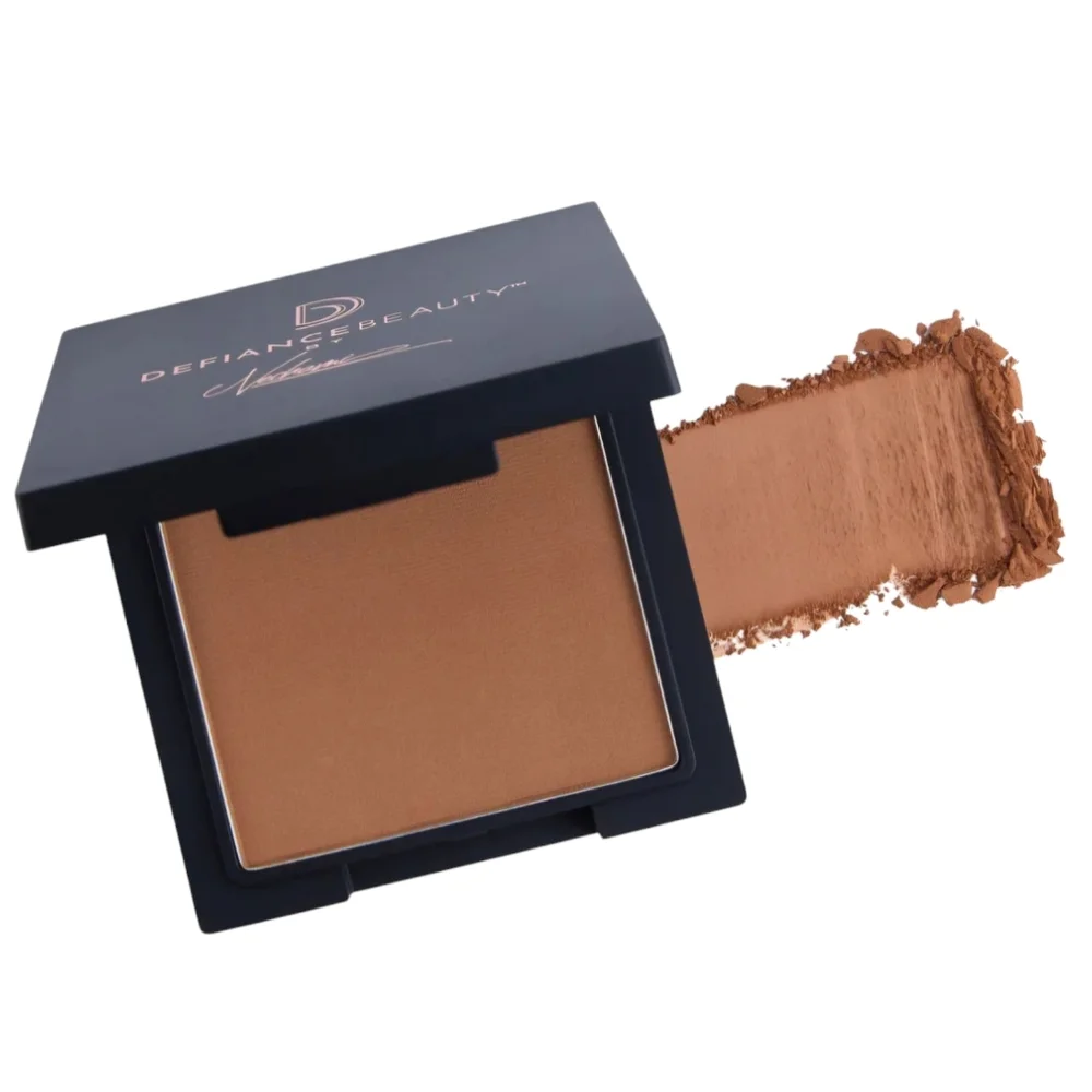 NIB Defiance Beauty Defiance BeautyGoddess Glow - Satin Sovereign Bronzer